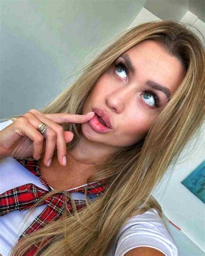 
Anne – Annnexmp TikTok, Height, Weight, Net Worth, Age, Wiki, Who, Instagram, Biography 